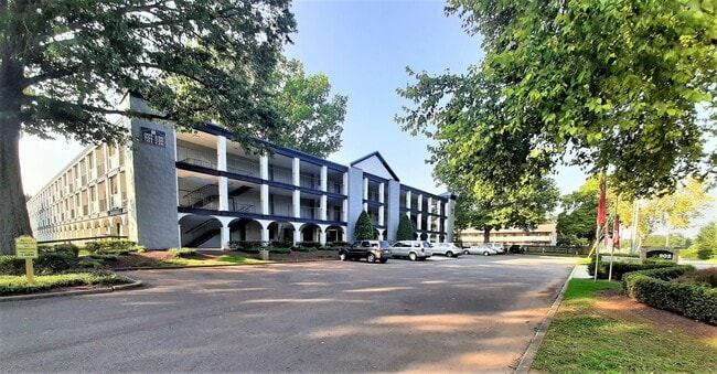 Front Exterior - The 902 Apts