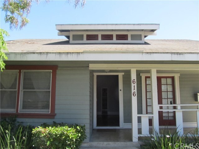 Foto principal - 616 W Chapman Ave
