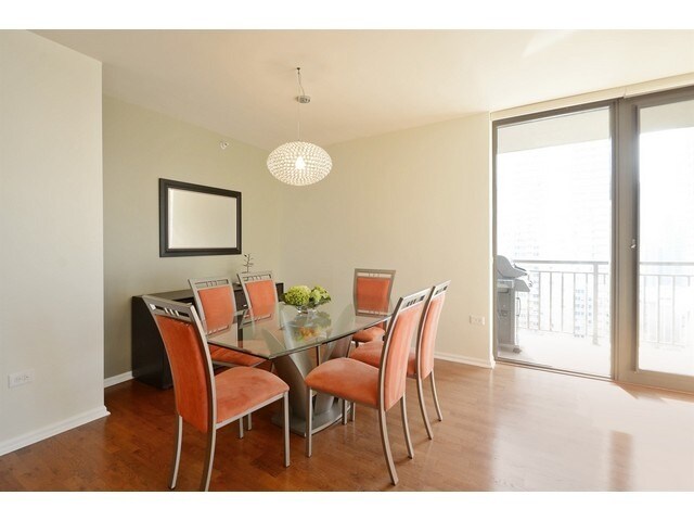 Foto del edificio - 630 N State St