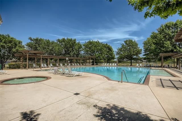 Foto del edificio - 9917 George Bush Dr