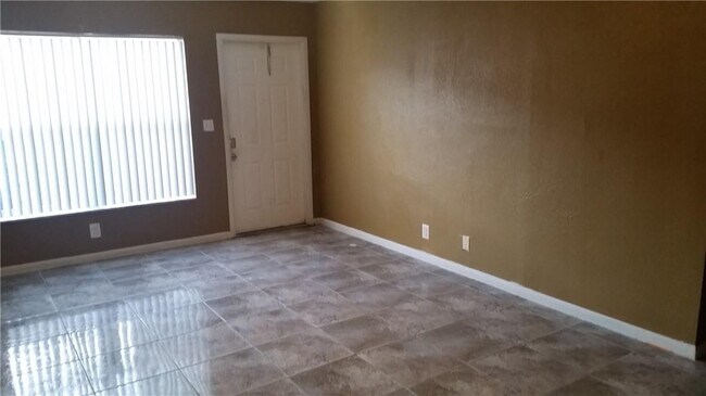 Building Photo - 7731 SW 10th Ct