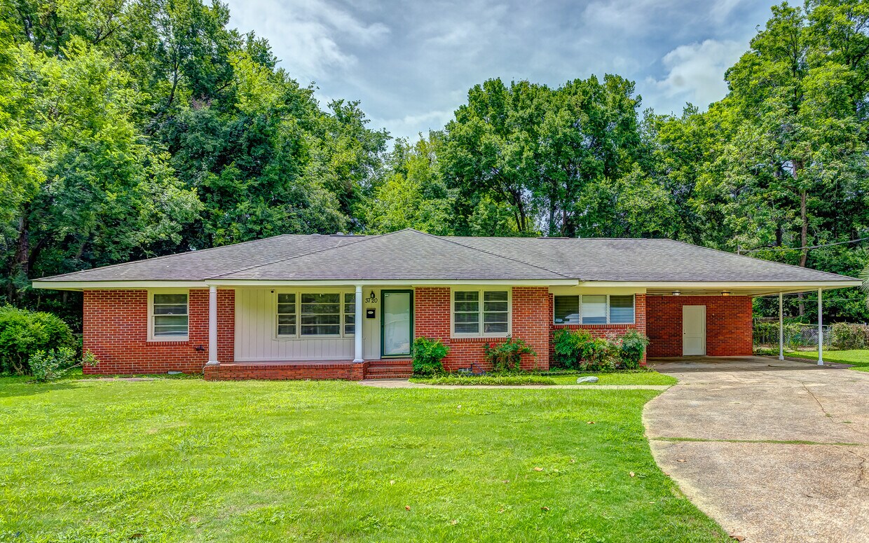 Primary Photo - 3720 Pelzer Ave