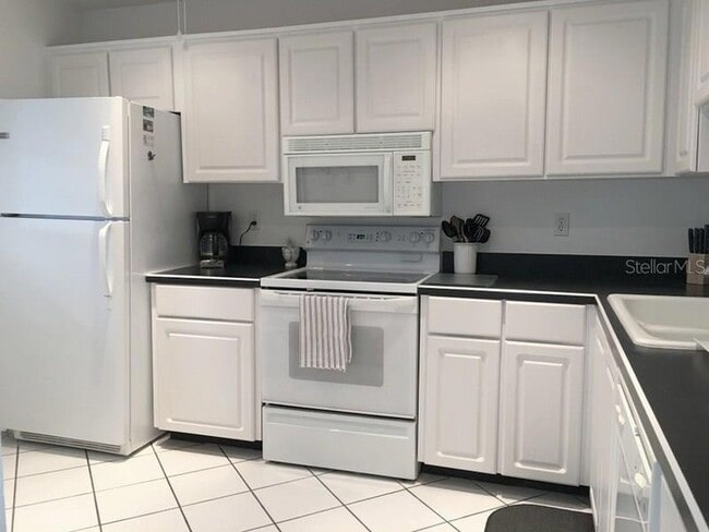 Building Photo - 3660 Ironwood Cir