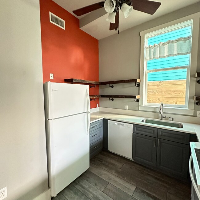 Foto del edificio - 1387 St Anthony St