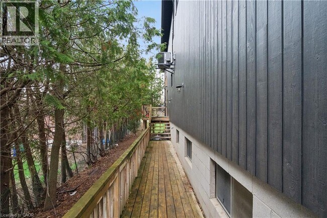 Photo du bâtiment - 119 Tremaine Rd