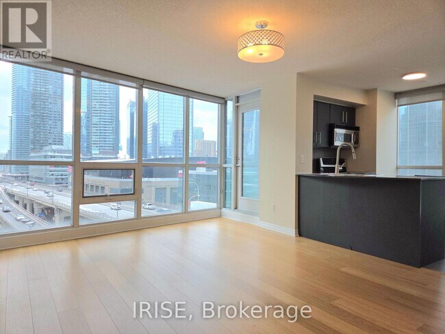 Photo du bâtiment - 16 Yonge St