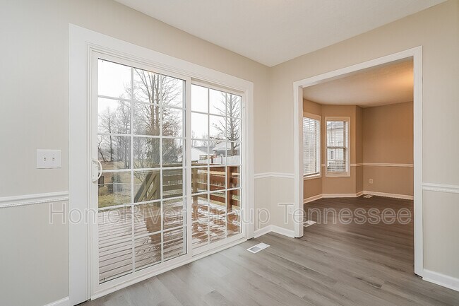 Building Photo - 804 Highland Dr
