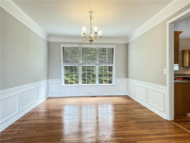 Building Photo - 705 Redrift Ct