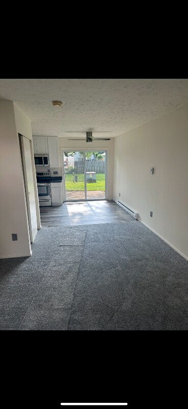 Foto principal - 488 Eastwood St