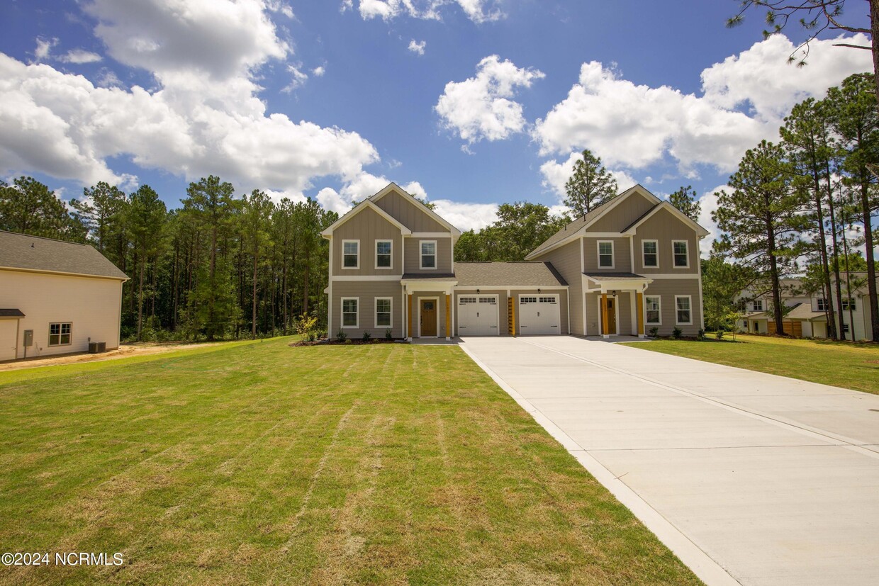 Primary Photo - 1021 Juniper Lake Rd