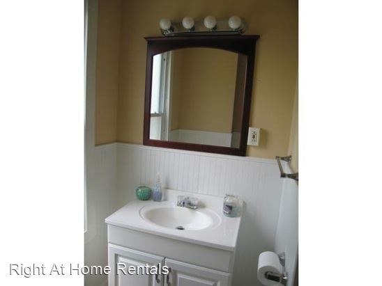 Building Photo - 3 br, 1 bath House - 133 S 14th St