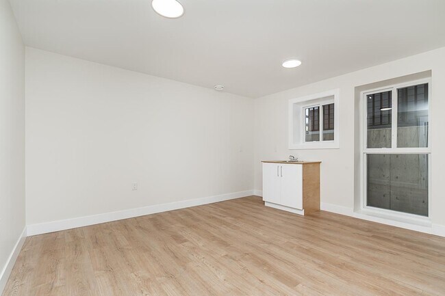 Photo du bâtiment - BASEMENT-19XX-BASEMENT-1168 168 St