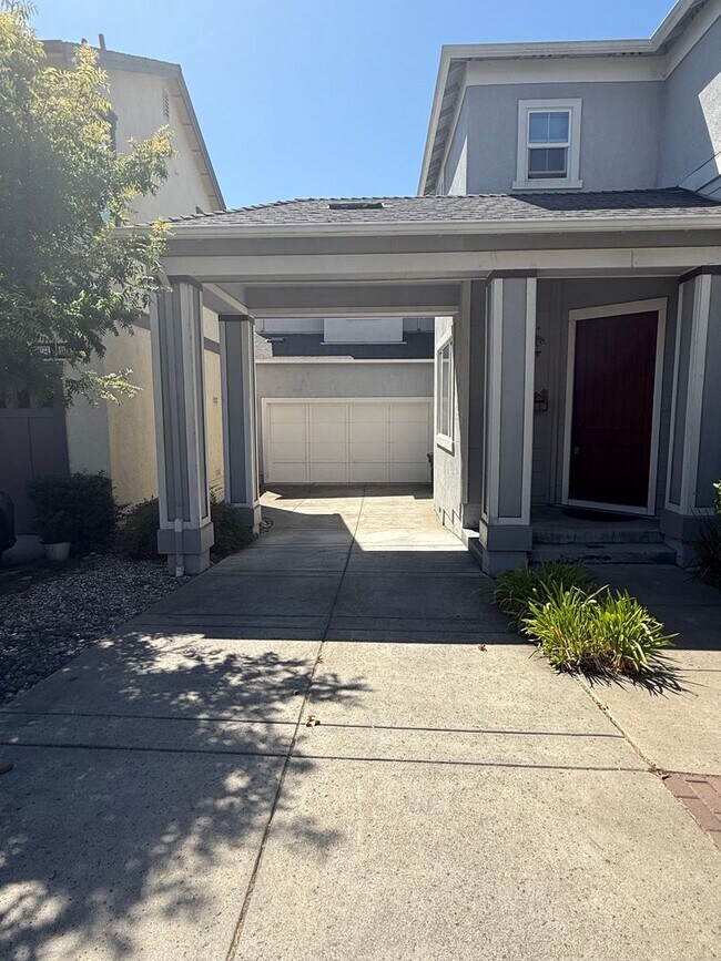 Foto del edificio - 3 Bedroom/ 2.5 Bathroom Home for Rent In S...