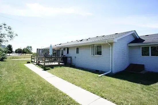 Building Photo - 1076 Mineral Springs Dr