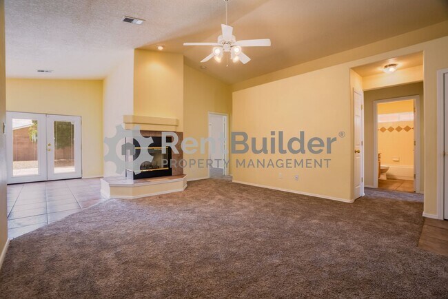 Building Photo - ****LEASE PENDING****PLEASE APPLY AT YOUR ...