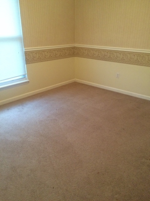 Building Photo - 2 Bedroom, 1 Bath apt