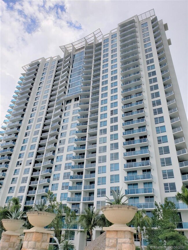 Foto del edificio - 2641 N Flamingo Rd