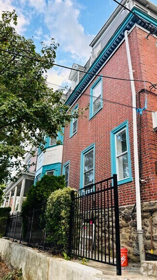 Building Photo - 7133 Boyer St
