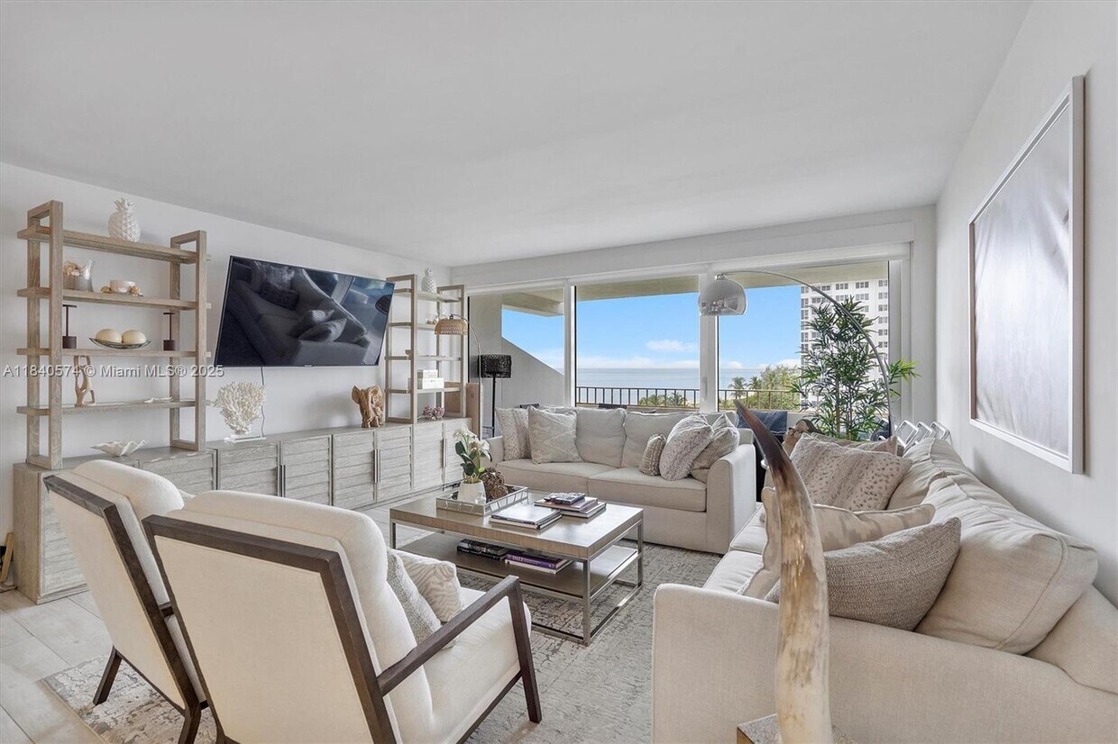 Foto principal - 177 Ocean Ln Dr