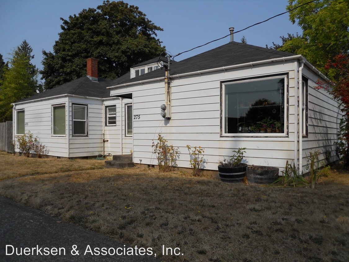 Primary Photo - 225-275 SE Alexander Ave
