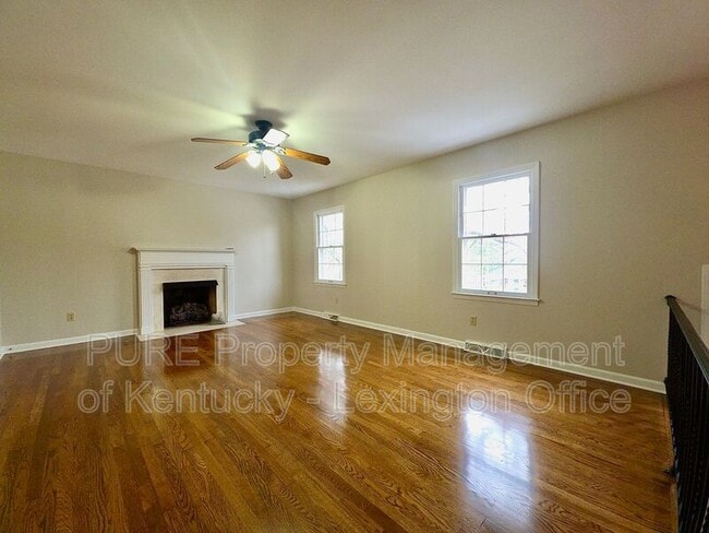 Foto del edificio - 3462 Lansdowne Dr