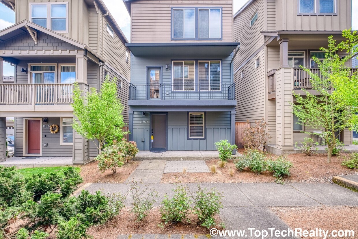 Primary Photo - Outstanding Corner Lot 4BD* 2.5 BA* Locate...