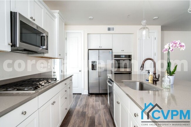 Building Photo - 2542 Buckthorn Dr