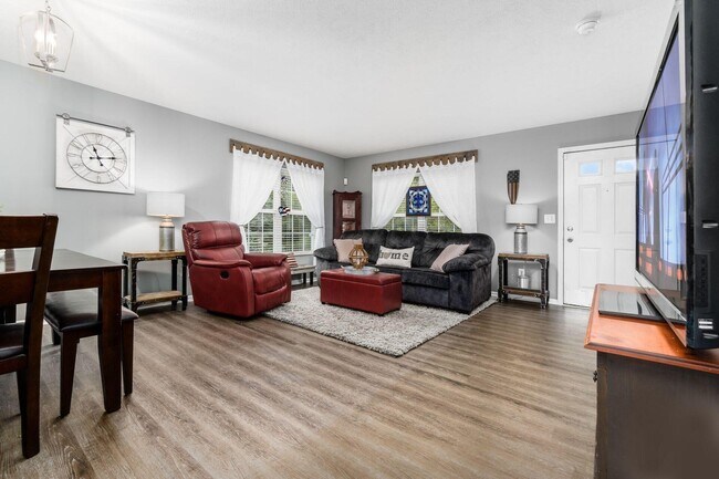 Building Photo - 8196 Echo Spring Dr