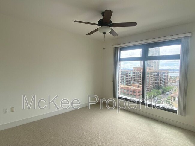 Foto del edificio - 645 Front St