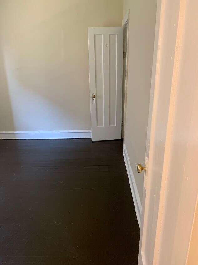 Foto principal - 5223 W Augusta Blvd