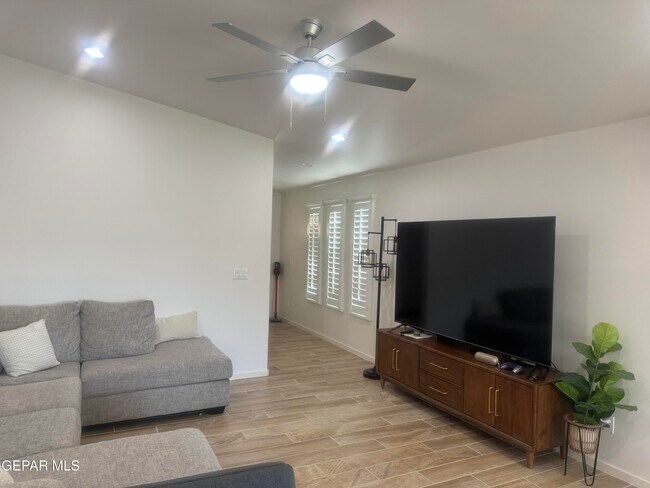 Foto del edificio - 12445 Polo Norte Dr