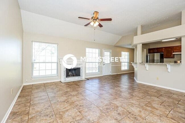 Building Photo - 3 Bedroom Pet-Friendly Home in La Vergne, TN with Main Street Renewal