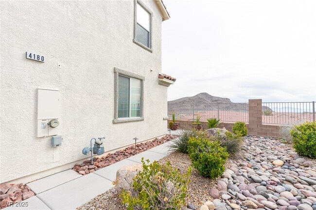 Foto del edificio - 4180 Swept Plains St
