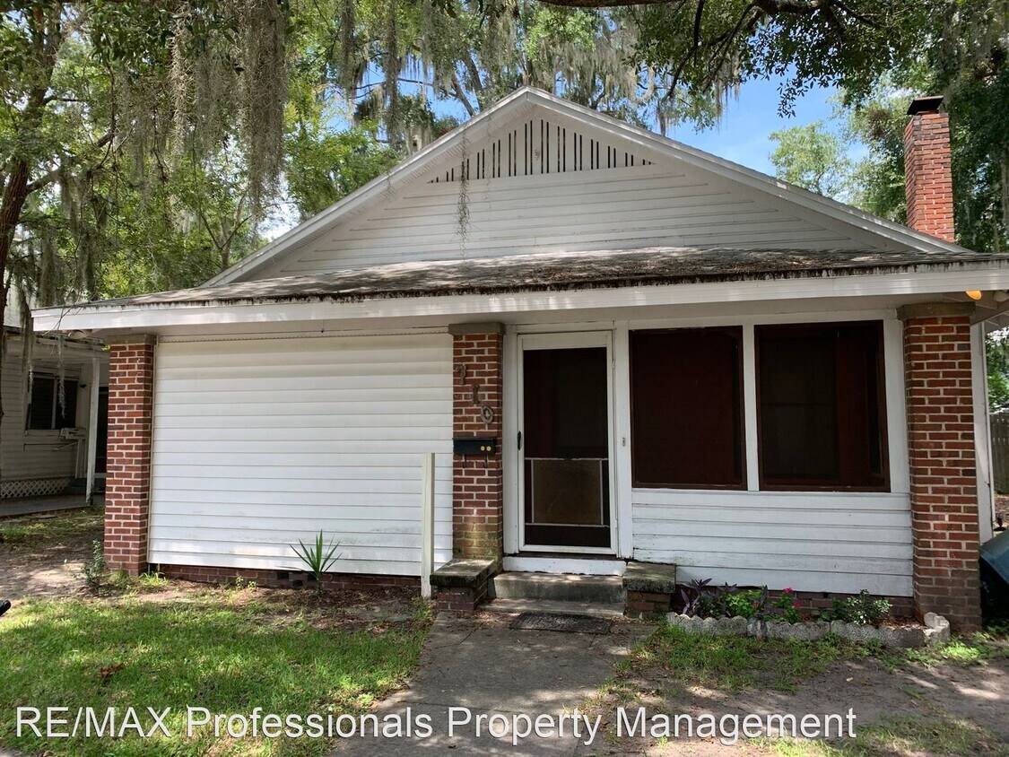 Primary Photo - 3 br, 1 bath House - 710 NW 2nd Avenue