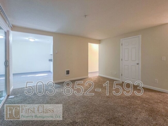 Building Photo - 3602 SW Beaverton Hillsdale Hwy