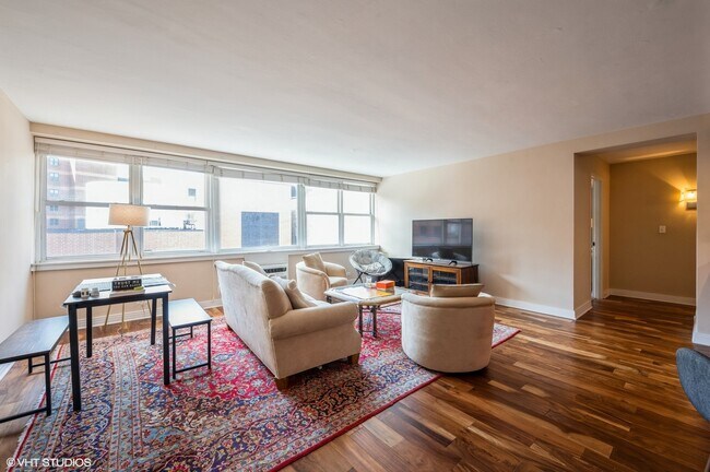 Foto del edificio - 2300 N Commonwealth Ave