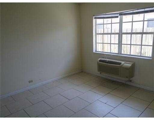 Foto del edificio - 724 Truman St