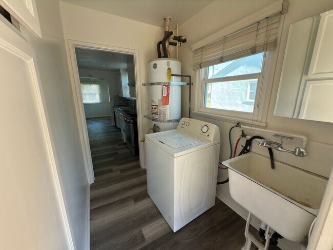 Foto del edificio - 1130 E Workman Ave