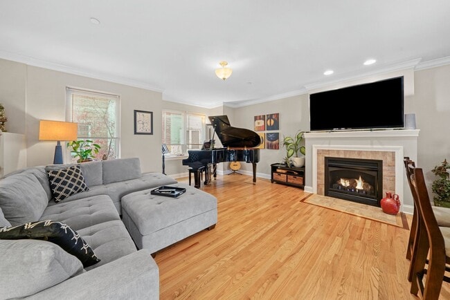 Building Photo - 3922 Wehrman Ave