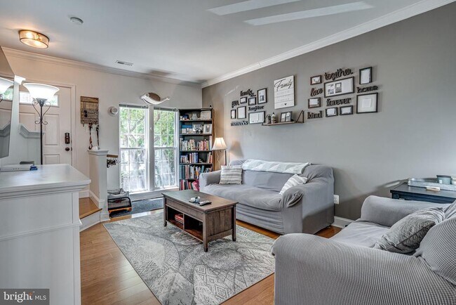 Foto del edificio - 8336 Hunter Murphy Cir
