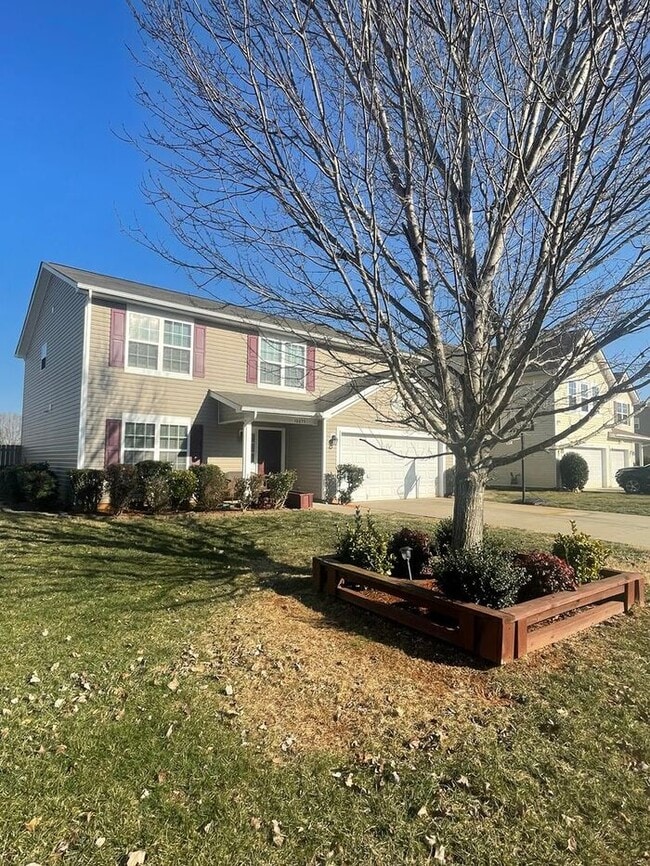 Building Photo - Charming home in Indian Land.