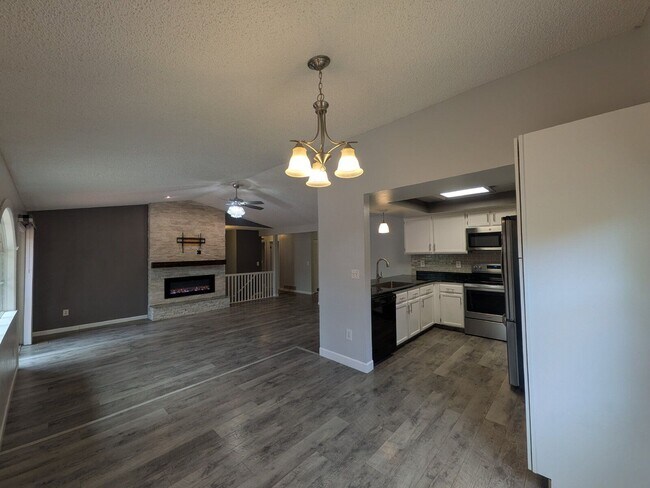 Foto del edificio - 2128 Beacham Dr