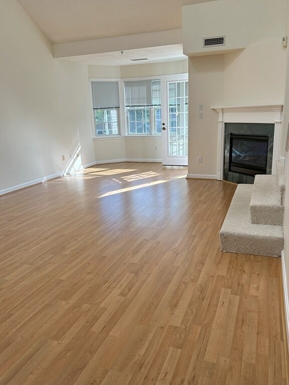 Foto del edificio - 661 Lowell St