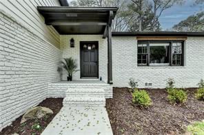 Building Photo - 1450 Cedarhurst Dr