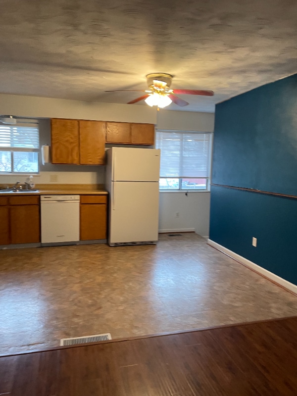 Building Photo - 3217-D 1/2 D 1/2 Rd