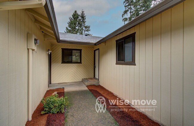 Foto del edificio - Remodeled Darling!