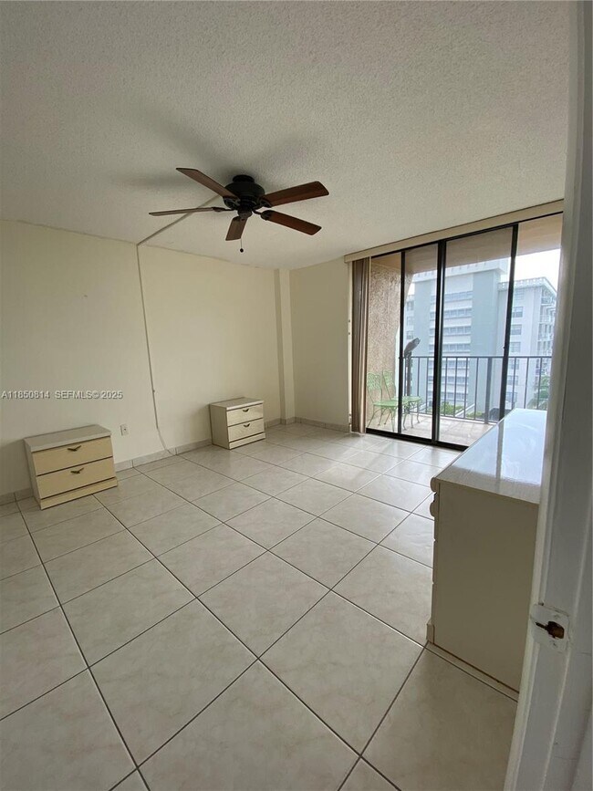 Foto del edificio - 16751 NE 9th Ave