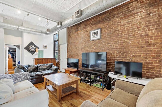Foto del edificio - 422 Madison St
