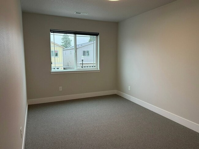 Foto del edificio - Beautiful Three Bedroom New Construction Home For Rent