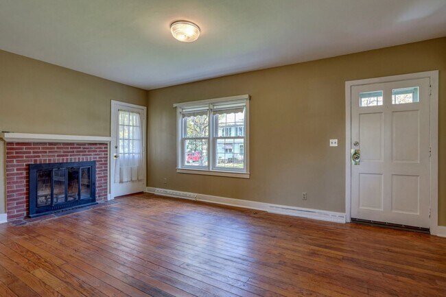 Building Photo - 4 br, 1 bath House - 116 S FRANKLIN STREET